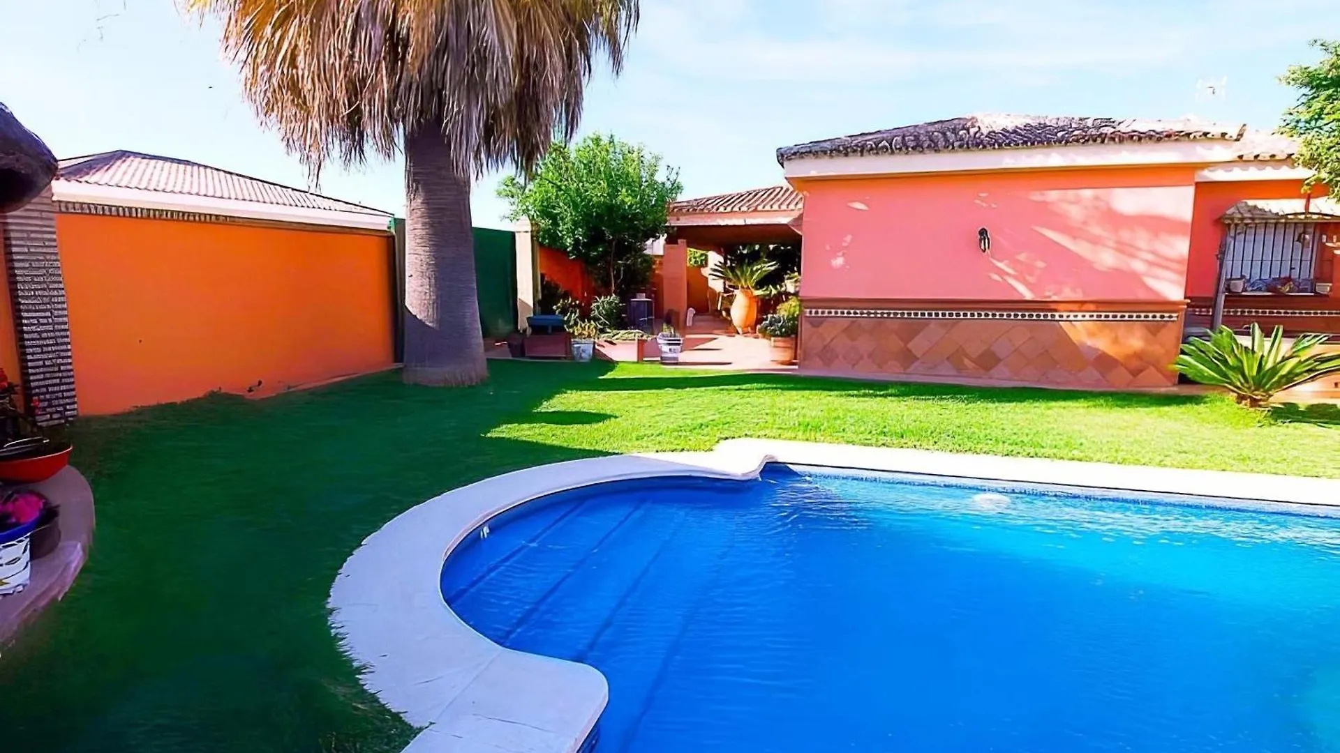Chalet Con Piscina Privada Y Amplio Jardin En El Puerto De Santa Maria - Solo Familias Y Parejas