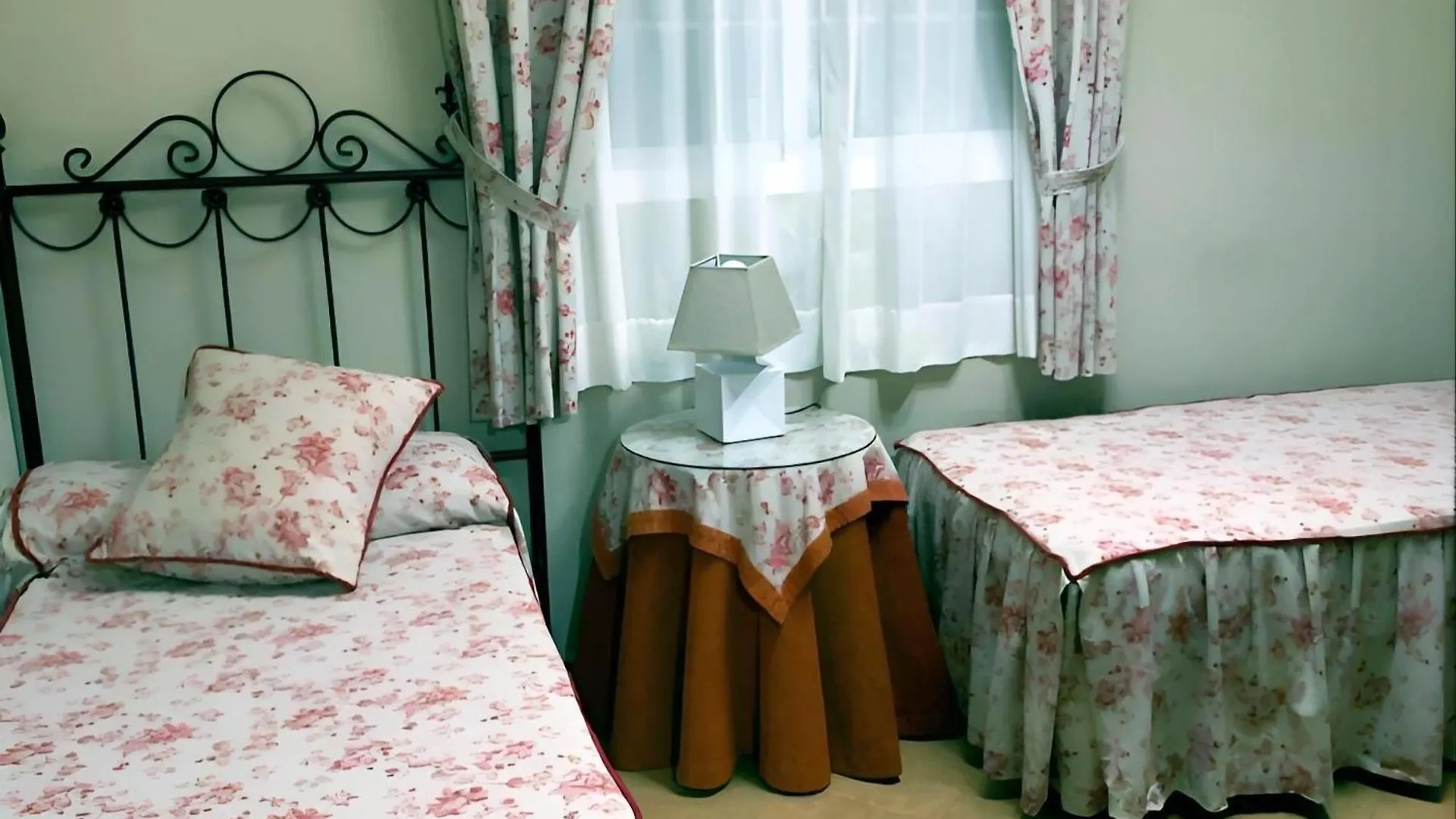 Holiday home Chalet Con Piscina Privada Y Amplio Jardin En El Puerto De Santa Maria - Solo Familias Y Parejas Spain